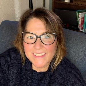 Meet your Posher, Leslie